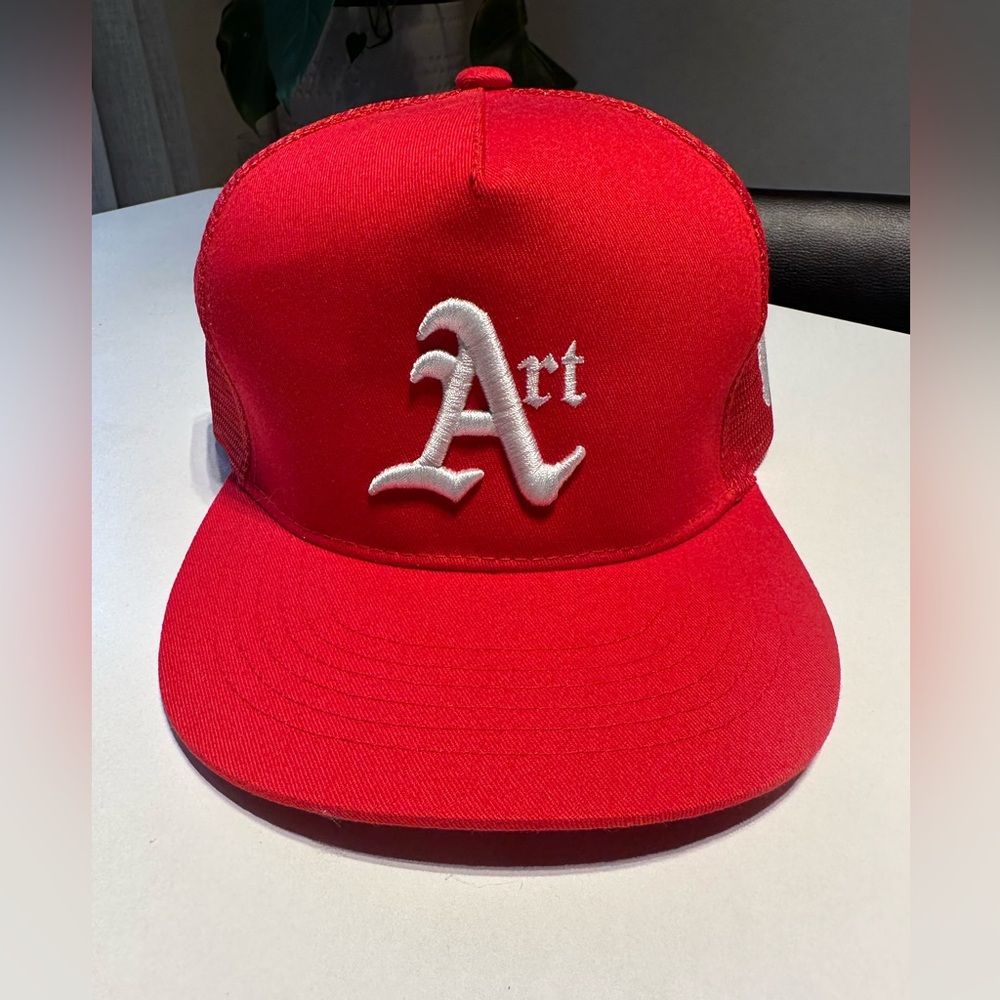 PPL, Private Party Label Classic Trucker Mesh Cap 5-Panel in Color Red